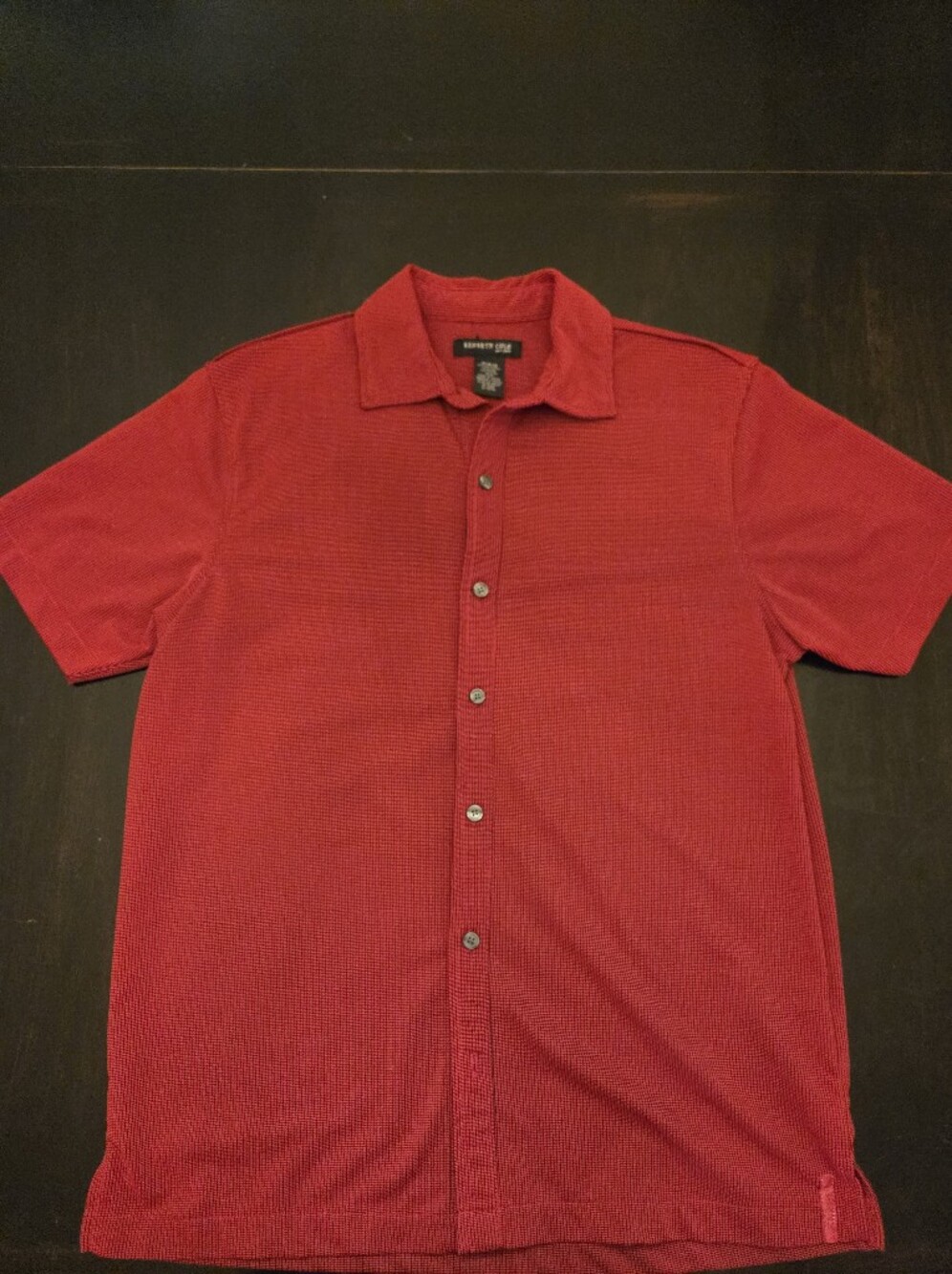 Kenneth Cole - Medium - Textured Red Short-Sleeve Button-Down Shirt